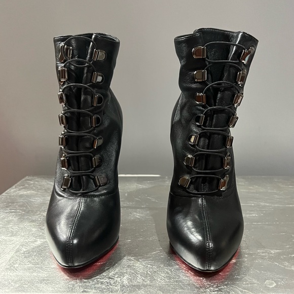 Christian Louboutin Shoes size 39.5 - Picture 1 of 4